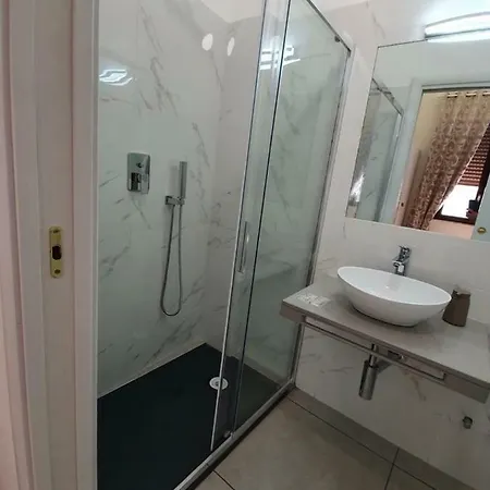 Konukevi Piazza Carmine Reggio di Calabria