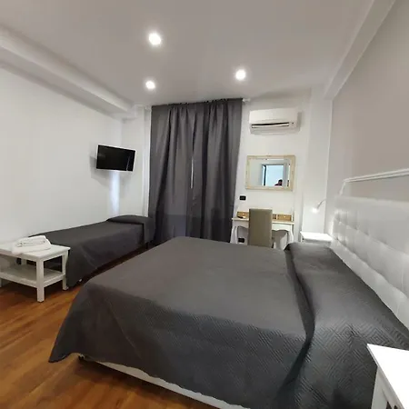 Piazza Carmine 3* Reggio di Calabria